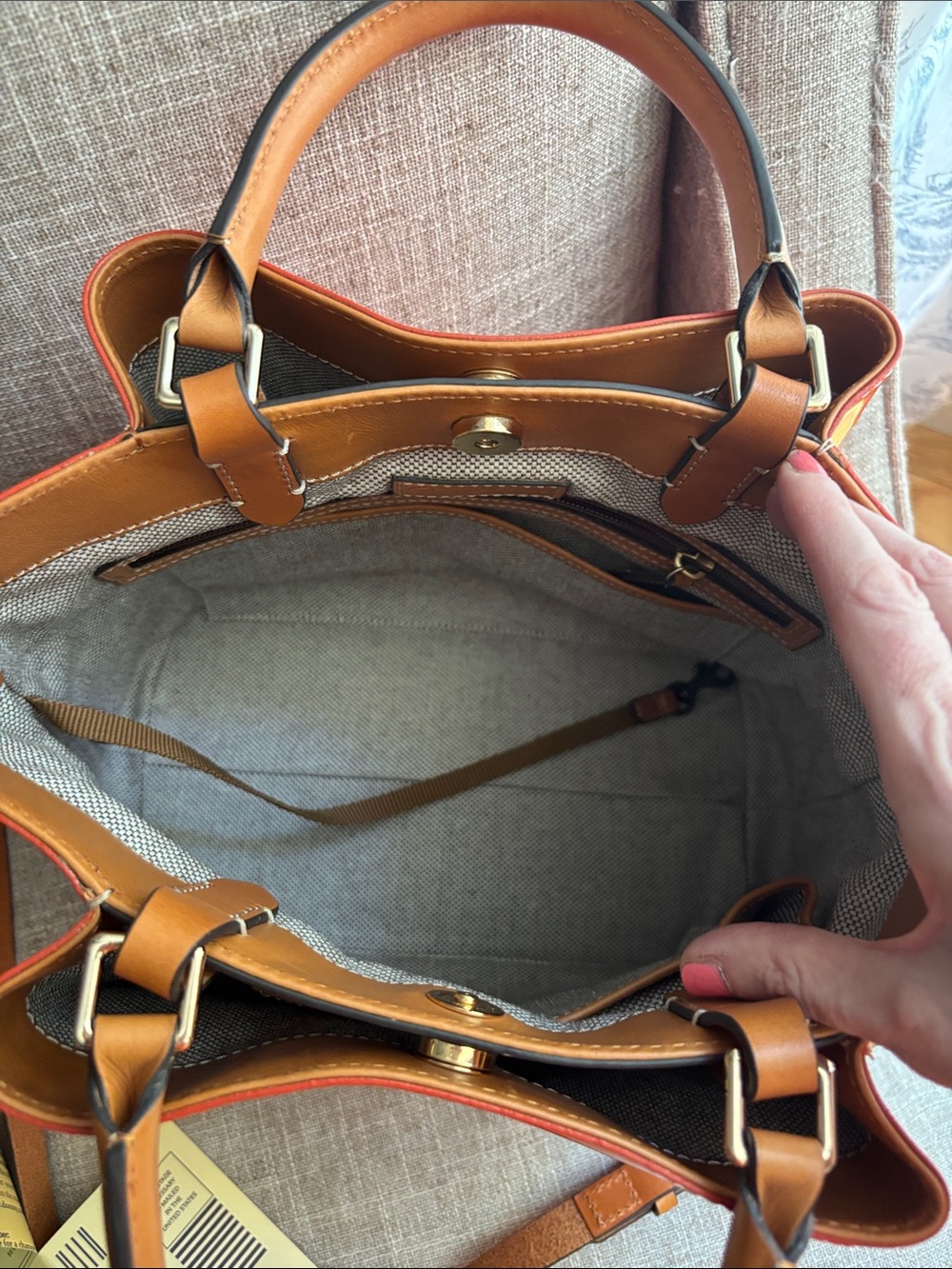 NEW! Dooney & Burke Orange Patent Leather Large City Barlow Bag Limited Edition. - Picture 11 of 14